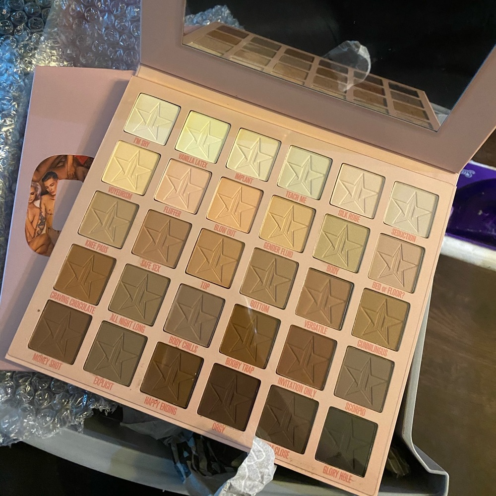 HIGH END MAKEUP BUNDLES !